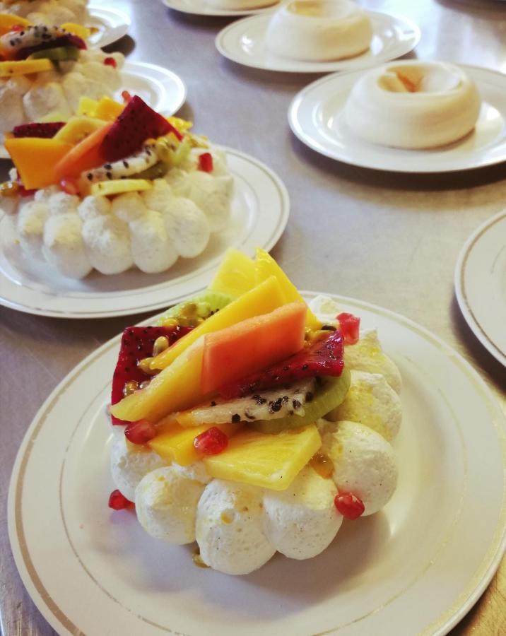 Logis de France Hôtel Restaurant La Bombardière Cuq-Toulza Esterno foto