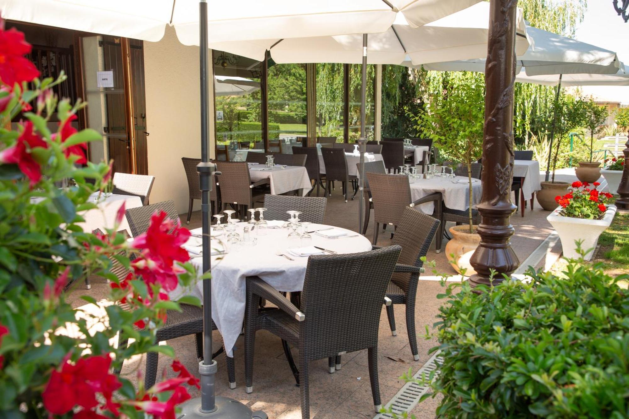 Logis de France Hôtel Restaurant La Bombardière Cuq-Toulza Esterno foto